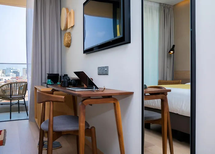 מלון Indigo By Ihg (adults Only)