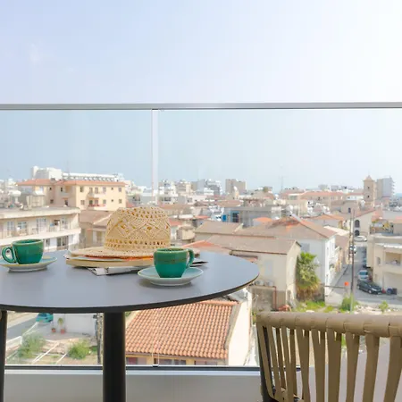 호텔 Indigo By Ihg (adults Only) 라르나카