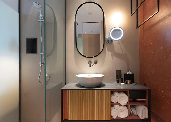 Indigo By Ihg (adults Only) Hotell 2*